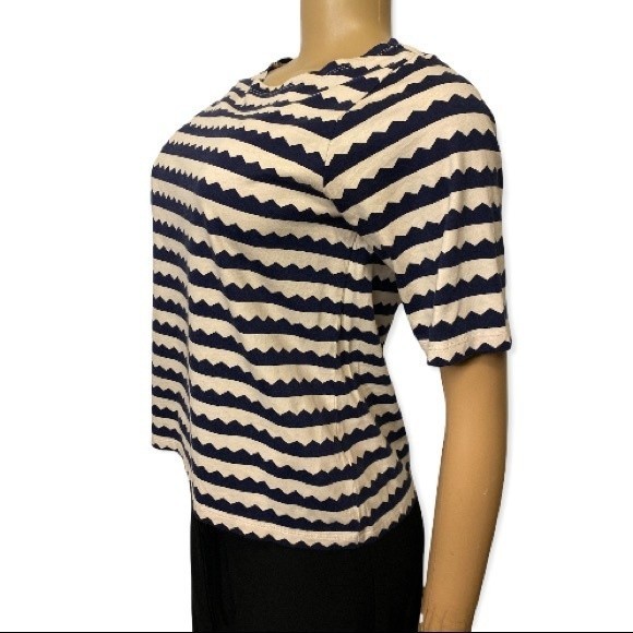 UT Uniqlo Top Short Sleeve scandinavian pattern Blue cream size XS - Picture 4 of 10